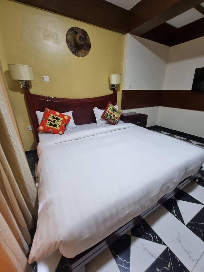 Peacock Hotel Dar es Salaam Ngoại thất bức ảnh