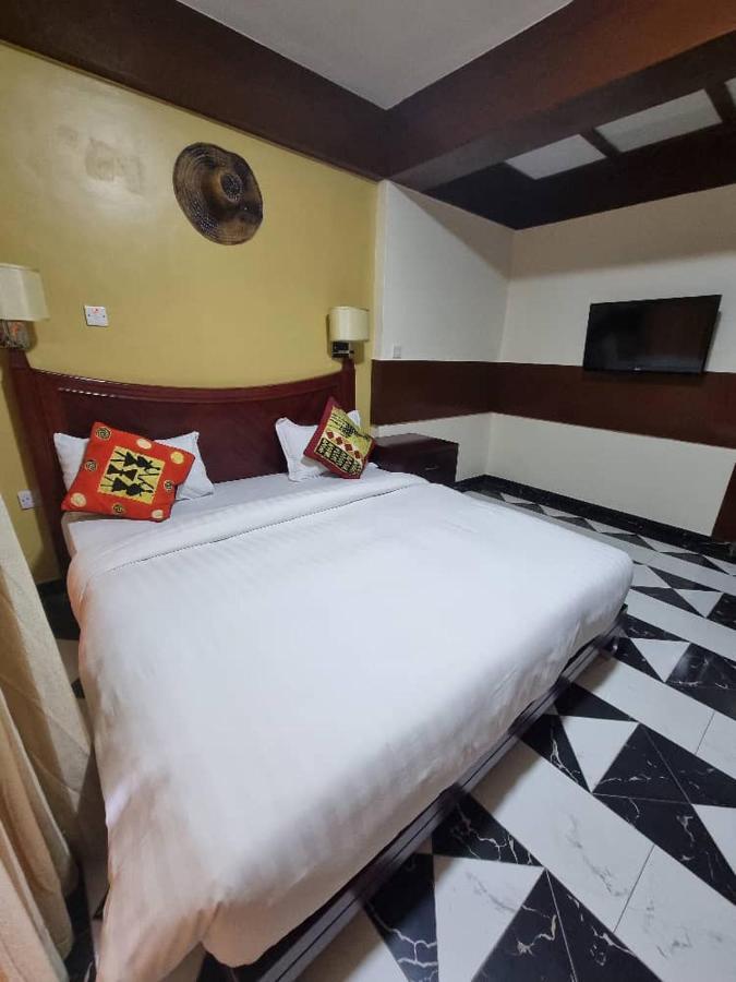 Peacock Hotel Dar es Salaam Ngoại thất bức ảnh