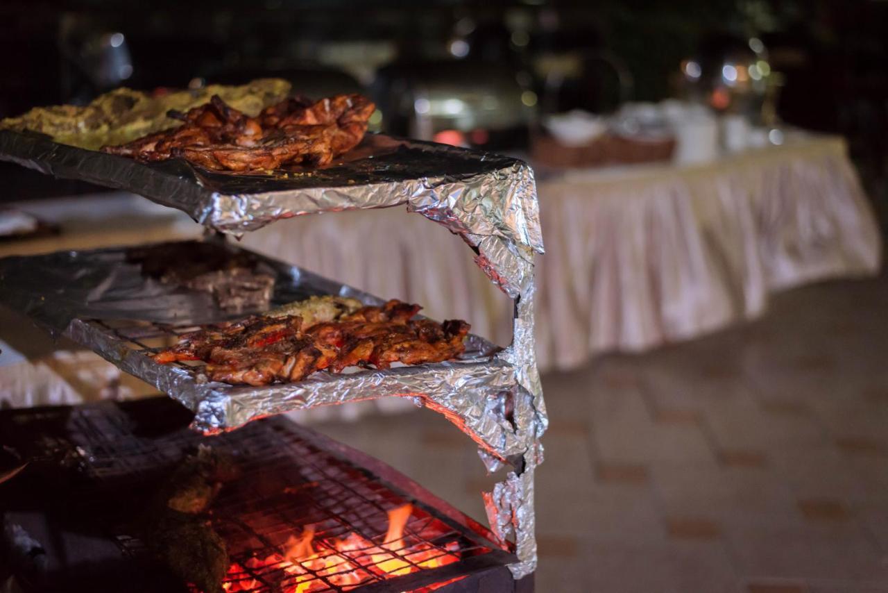 Peacock Hotel Dar es Salaam Ngoại thất bức ảnh