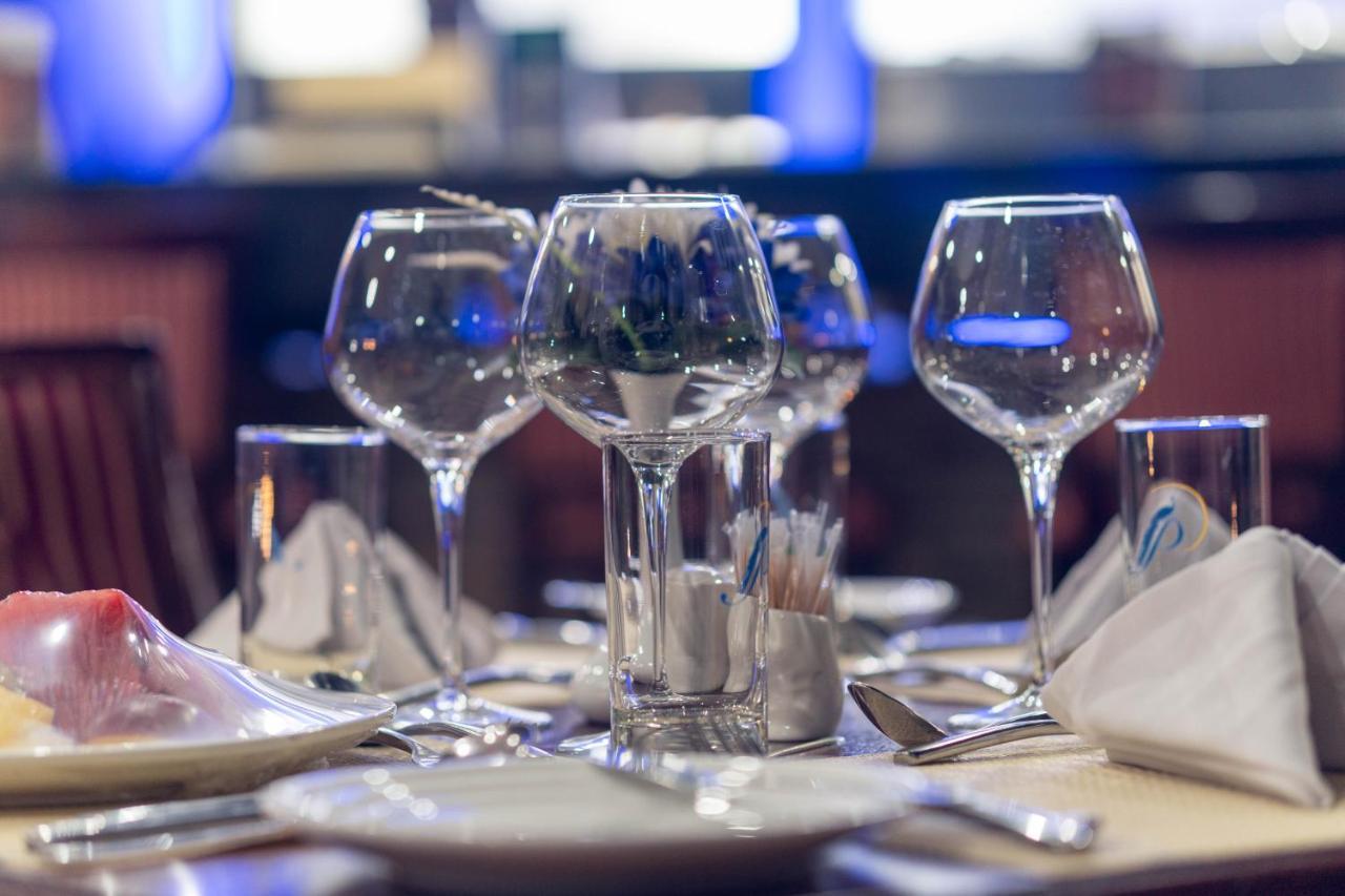 Peacock Hotel Dar es Salaam Ngoại thất bức ảnh