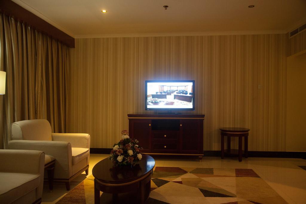 Peacock Hotel Dar es Salaam Ngoại thất bức ảnh