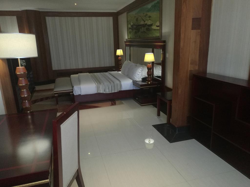 Peacock Hotel Dar es Salaam Ngoại thất bức ảnh