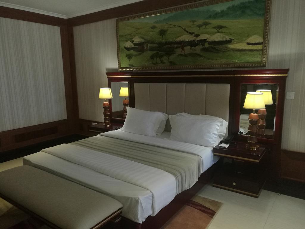 Peacock Hotel Dar es Salaam Ngoại thất bức ảnh